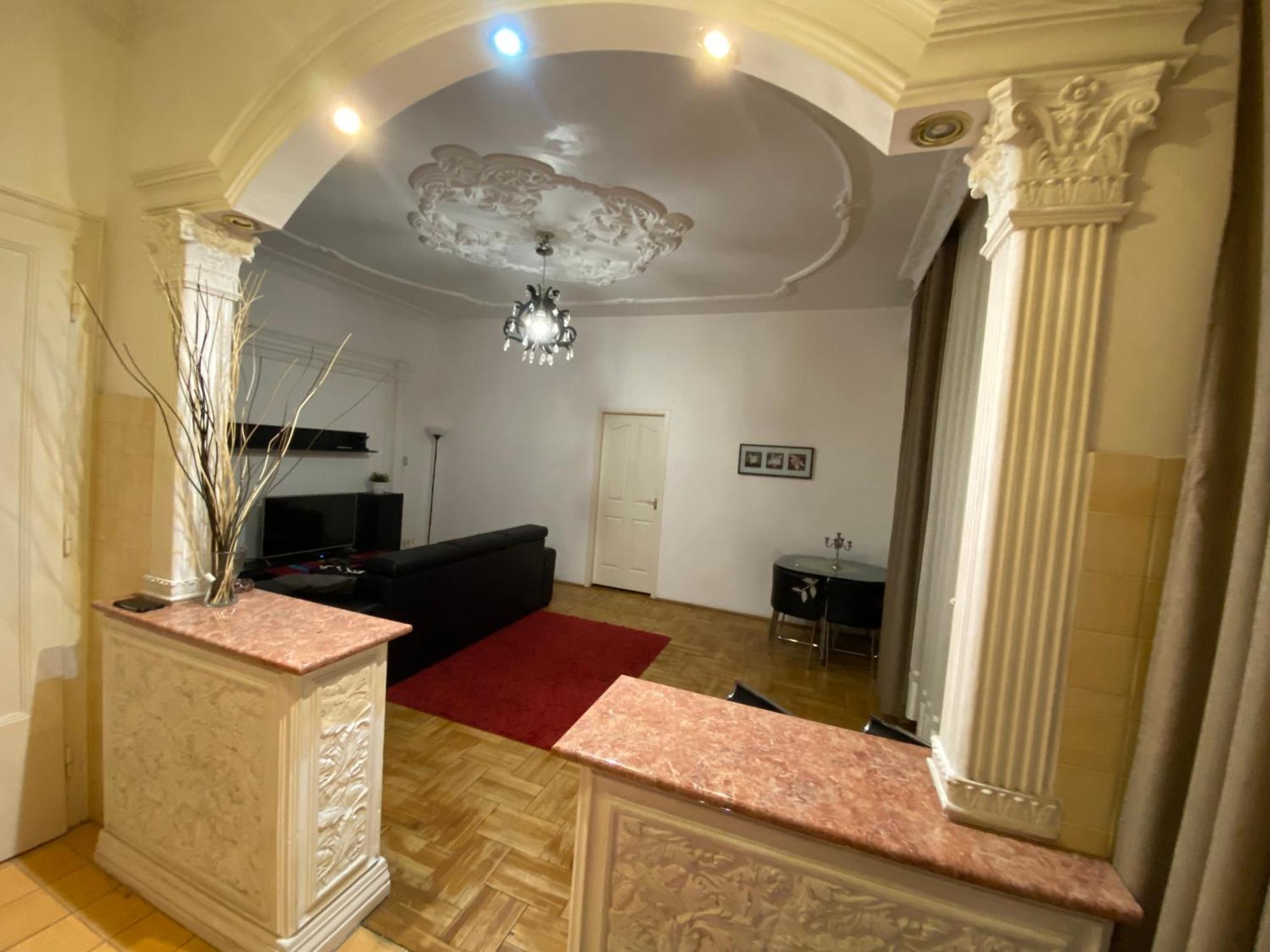 Apartment With Balcony And Ac Next To Danube Βουδαπέστη Εξωτερικό φωτογραφία