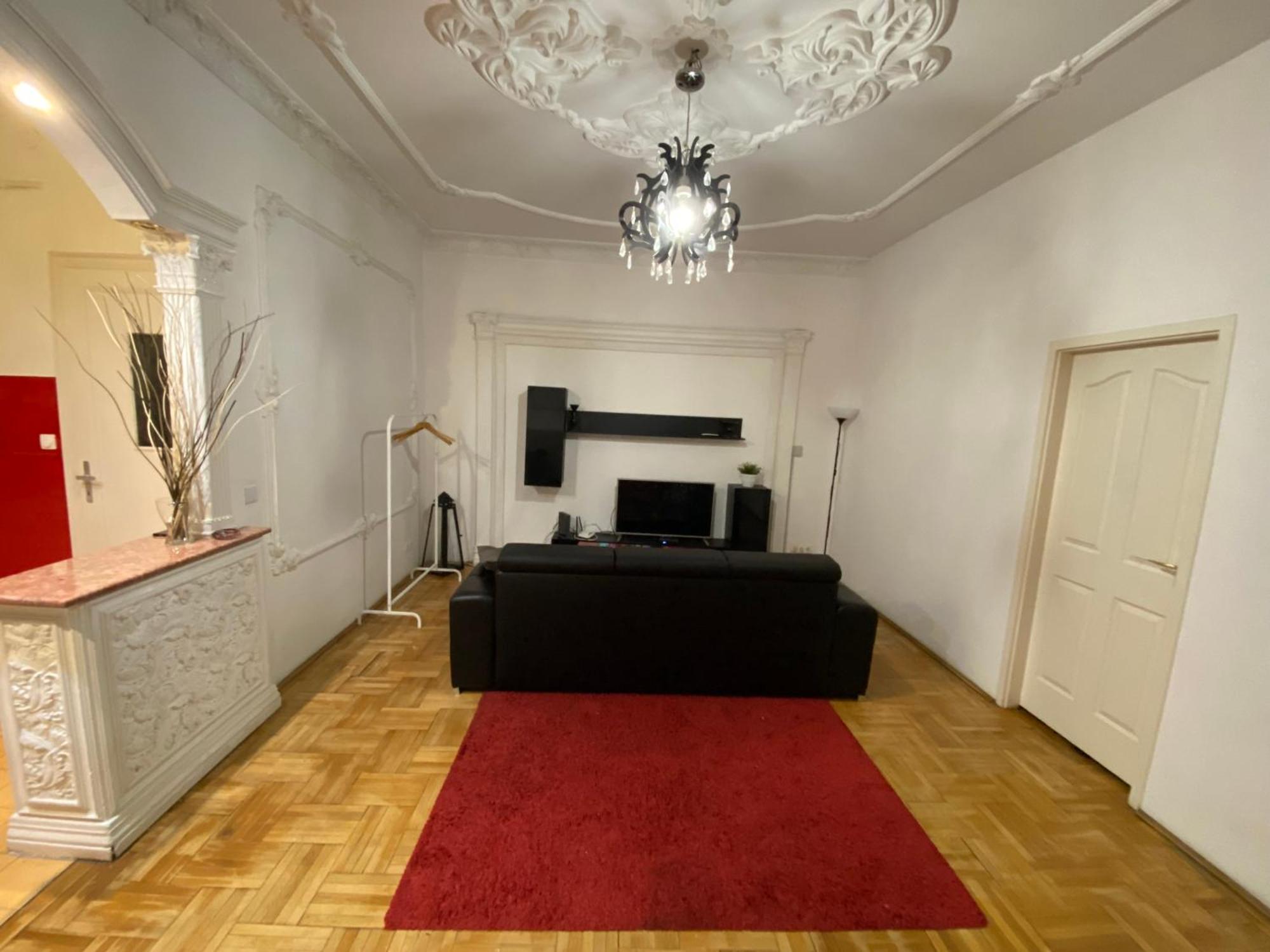 Apartment With Balcony And Ac Next To Danube Βουδαπέστη Εξωτερικό φωτογραφία