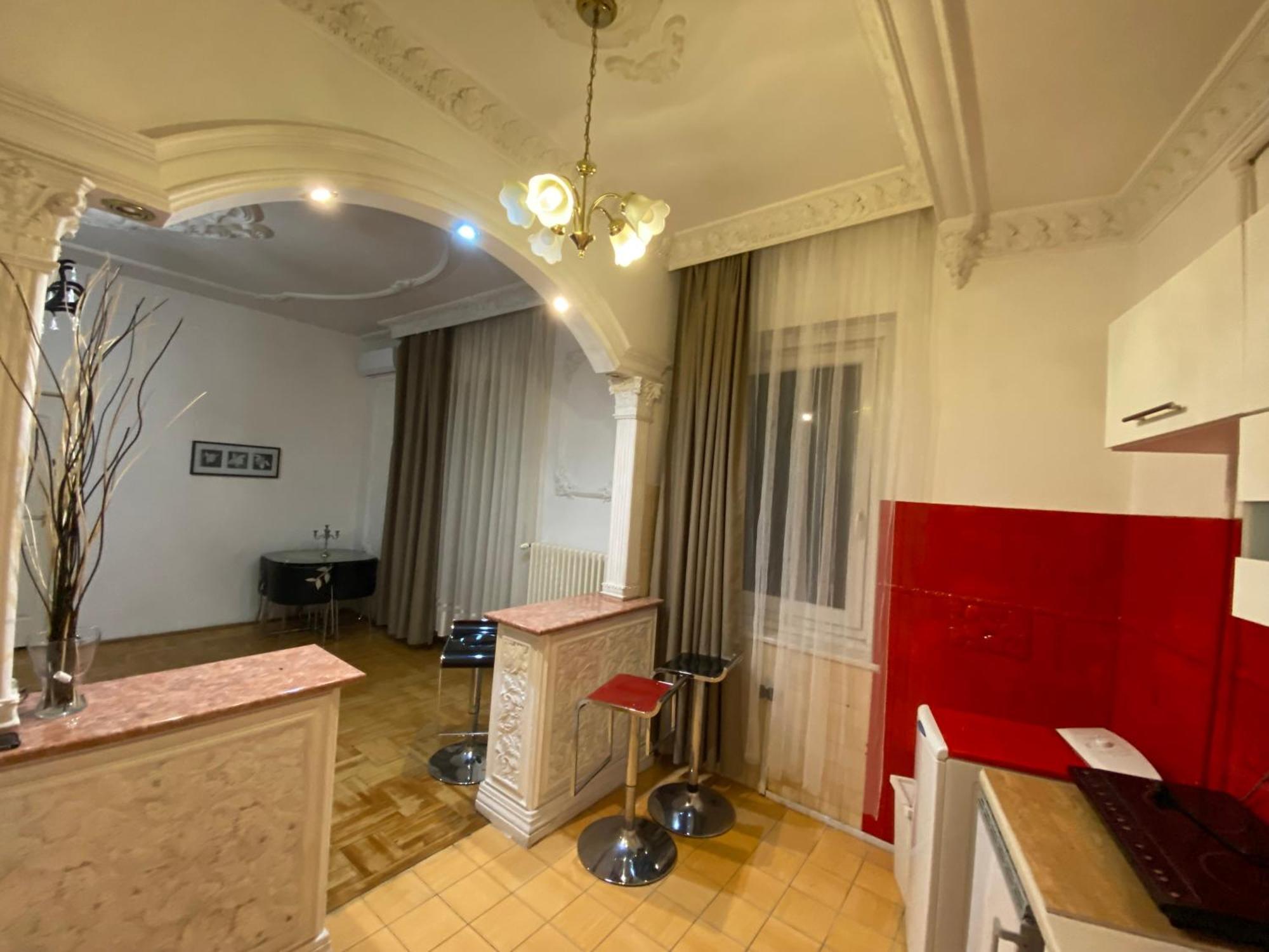 Apartment With Balcony And Ac Next To Danube Βουδαπέστη Εξωτερικό φωτογραφία